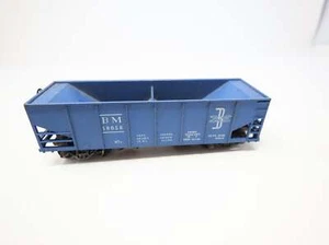 USED Tyco HO Scale 2 Bay Operating Hopper Boston and Maine BM #10056 Rough READ - Picture 1 of 5