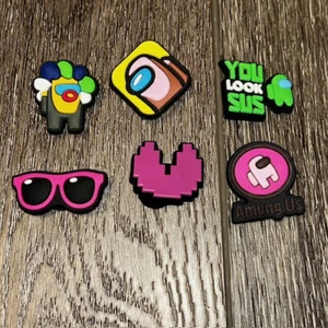 Random Emoji Sunglasses Novelty Charm For Crocs Jibbitz Shoe Charms 6 Pieces - Picture 1 of 1