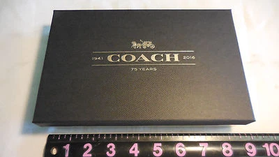 Novo em folha! Coach In The Box--- Organizador com zíper preto assinatura do programa - Imagem 1 de 4
