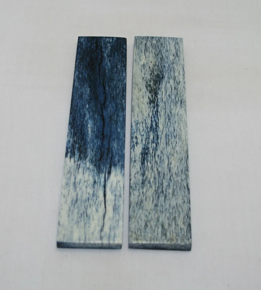 Escalas de hueso de jirafa para empuñaduras de pistola teñidas de azul estabilizadas Foto 1 de 1