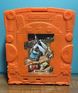 Matchbox Popup Mini Junkyard Adventure Play Set con Camion 2007 Mattel, A-17 - Foto 1 di 24