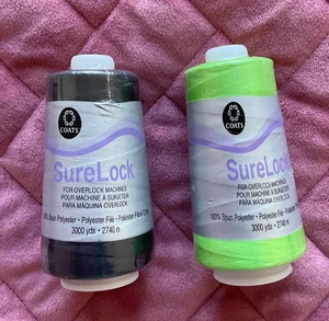 Abrigos SureLock Overlock hilo de coser 3000 yardas poliéster negro y verde lima - Imagen 1 de 2