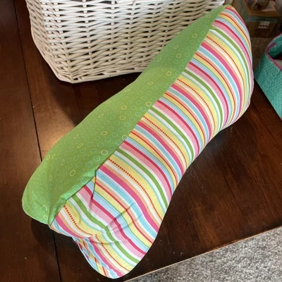 Almohada de cuello hecha a mano de 3 lados con forma de hueso de perro, lavable pastel Foto 1 de 4