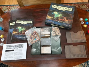 Arkham Horror - Das Kartenspiel mit Custom Dashboards - Bild 1 von 2