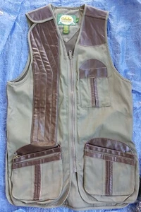 Cabela's Target Master Hunting Fishing Camping Vest Leather Accents Mens M... - Picture 1 of 8