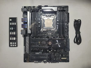 ASUS WSC422 PRO/SE w/Xeon W-2125@4GHz, 8GB RAM, 2x SATA Cables & IO Shied #1566 - Afbeelding 1 van 9
