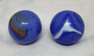TWO LARGE VINTAGE AGATE STRIPED OPAQUE MARBLE BLUE MARBLES - 1 1/2" - Bild 1 von 4