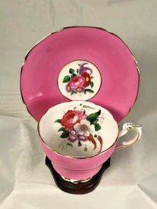 Vintage Paragon Double Warrant Rose Floral Pink & Gold Footed Cup & Saucer Set - Picture 1 of 5