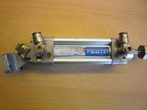 FESTO Normzylinder DNU-32-50-PPV-A Art. 14123 Mit Befestigung - Bild 1 von 6