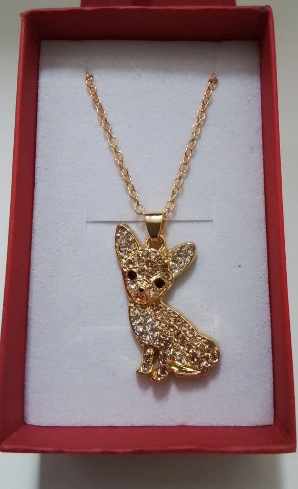 Schöne Kristall Chihuahua Hund Halskette in Geschenkbox - Bild 1 von 1