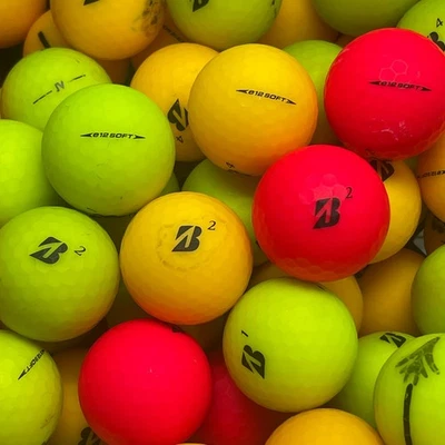 50 pelotas de golf Bridgestone e12 de color mate usadas suaves colores mezclados - pelusa de grado 2A Foto 1 de 4