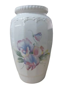 AYNSLEY LITTLE SWEETHEART VASE FINE BONE CHINA WHITE WITH FLOWERS SPRING GIFT  - Picture 1 of 7