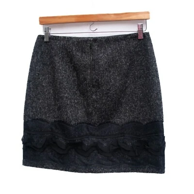 Minifalda Tahari 6P Gris Negro Encaje Cinta Ribete Preppy Hada Capricho Nueva sin Etiquetas Foto 1 de 3