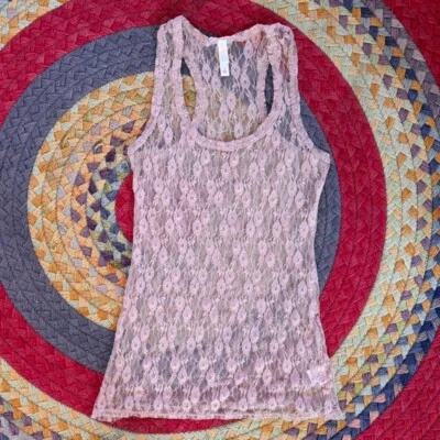 Camiseta sin mangas Xhilaration rosa transparente de encaje - S  Foto 1 de 4