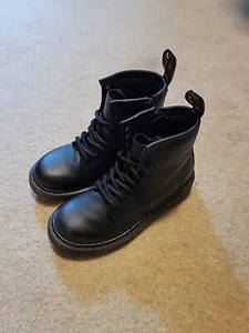 Dr. Martens 1460 J Black Letaher Ankle Boots Junior Kids Sz 13 Junior - Picture 1 of 12