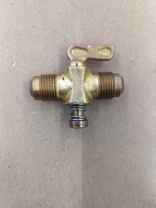 AGA 1/2" MALE TO 1/2" MALE BRASS FLARE IN LINE SHUT OFF VALVE - Picture 1 of 6