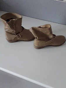 Coole Boots Stiefel * Beige * Gr. 38 * Nieten Schnalle Reißverschluss * - Bild 1 von 4