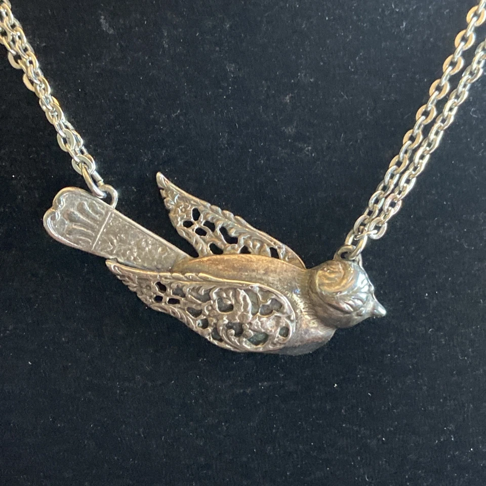 BIRD Spoon NECKLACE-Beautiful & Unique Silver Plate 16” to 19” - Image 1 of 4