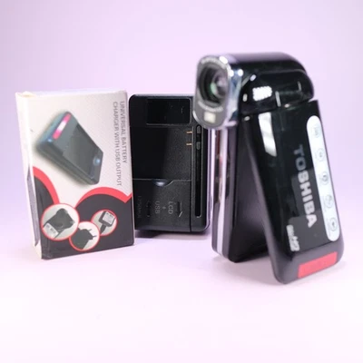 Toshiba Camileo P100 Compact Handheld HD Video Camcorder Black Tested - Image 1 of 4