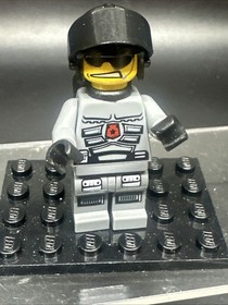 Lego Officer 2 Minifigure 5970 sp095 Space Police 3