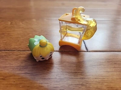 Sininho Disney Tsum Tsum com acessório - Imagem 1 de 4