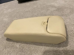 NEW Jaguar XJ40/XJ6/X300/X308/XJ8/XJR Lid Armrest w/ Cup Holder - Picture 1 of 12