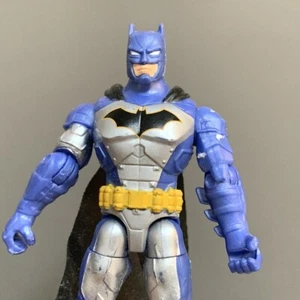 Figura Spin Master DC The Caped Crusader Batman 4" Objetivo Exclusiva 1a Edición - Imagen 1 de 3