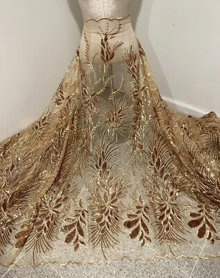 Tela de encaje bordada con lentejuelas doradas 50” ancho 1 yarda Foto 1 de 4