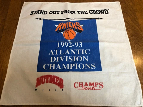 New York Knicks - Vintage 1992-1993 Atlantic Division Towel Cover