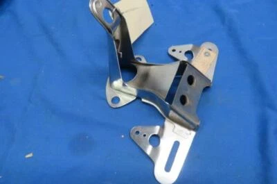 NOS 雅马哈 275-84551-60-93 许可支架,AT1 AT2 DT125 DT2 DT3 RT1 RT2 RT3 — 第 1/4 张图片