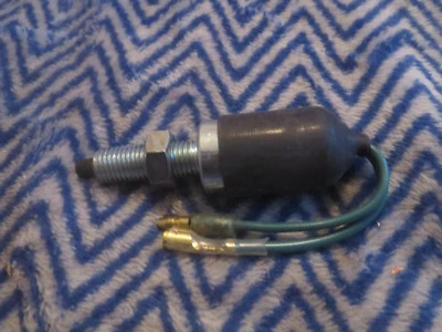 Nuevo de Lote Antiguo 1973-1982 Chevrolet Serie Luv Camiones Interruptor de Luz de Freno Wa-626 Nuevo Foto 1 de 3