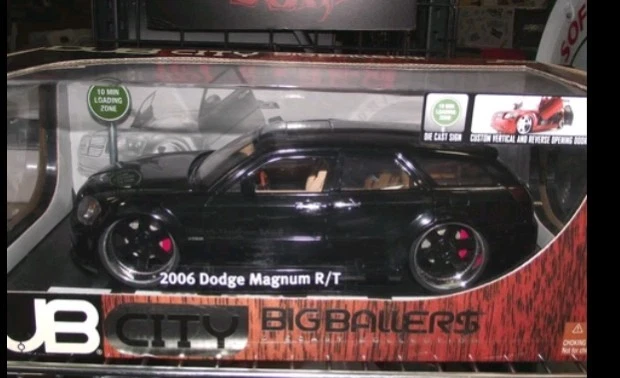 Dodge Magnum R/T 2006 Jada Dub City 1:18 negro (caja marrón) súper raro muy buen estado Foto 1 de 1