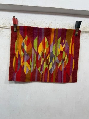 Hermoso tapiz de tejido de lana sueco o noruego tejido a mano Kilim de colección Foto 1 de 4