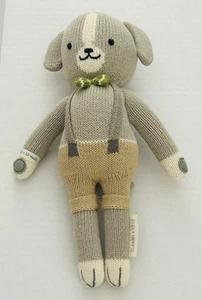 Cuddle + Kind Noah cucciolo cane peluche pupazzo lavorato a maglia fatto a mano Perù alto 13" - Foto 1 di 11