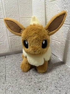 Pokemon Agotado! Peluche tamaño mediano Eevee altura aprox. 24cm Nuevo De Japón - Imagen 1 de 13