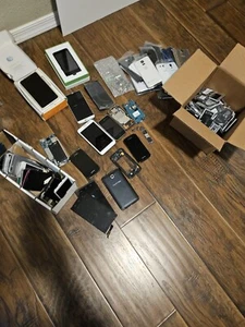 Lot of phones for parts or repair, with backs and batteries - Picture 1 of 18