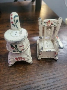 Vintage Cast Iron White Rocking Chair Pot Belly Stove Salt and Pepper Shaker Set - Picture 1 of 5