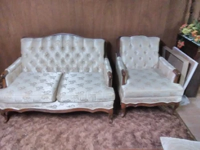 JUEGO DE SOFÁ Y SILLA VINTAGE MCM BASSETT PRESTIGE COLLECTION BONITO ESTADO DORADO FLORAL Foto 1 de 4