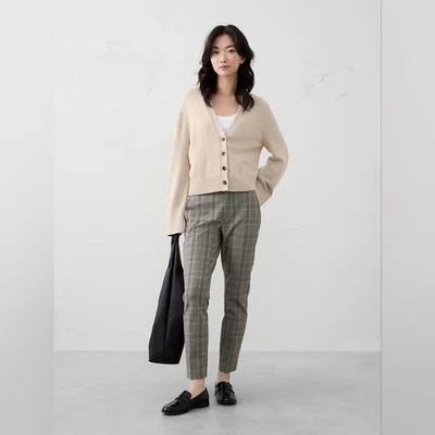 Banana Republic Sloan Slim High-Rise Ankle Pant is a stylish and versatile Pants - Image 1 of 4