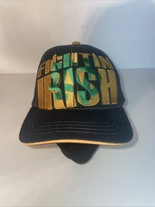 Sombrero Notre Dame Fighting Irish Zephyr Z-Fit Flex-Fit XL Día de San Patricio  - Imagen 1 de 9