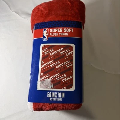 Chicago Bulls 50x70 Oversized ULTRA SOFT THROW Plush Blanket NBA NEW - Image 1 of 3