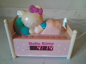 Sanrio Hello Kitty Sleeping Kitty in Bed Digital Clock Radio Alarm w/Night Light - Picture 1 of 7