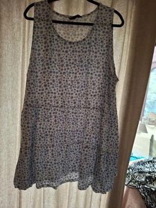 PLUS SIZE 30/32 PRETTY LONG TOP - Picture 1 of 2