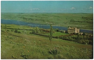 Maryhill Museum Sam Hill Bridge and Columbia River Vintage Chrome Postcard - Picture 1 of 2