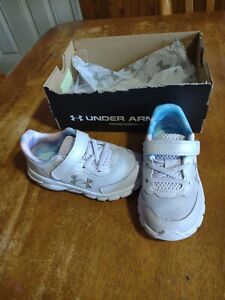 New toddler girls under armour ginf assert 9 ac shoes size 7k Purple/White