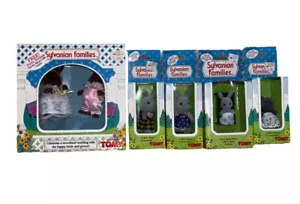 ¡De colección! ¡NUEVO! TOMY Sylvanian Families Conejo Boda, Hermano, Hermana, Bebé, Ratón 1985 - Imagen 1 de 7
