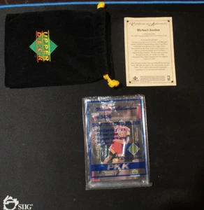 Michael Jordan Bulls 2001 Upper Deck 1st NBA Championship Game Used Floor /2100 - Picture 1 of 3