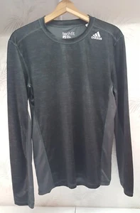 Adidas Tech Fit Mens sz Medium Gray Long Sleeve Fitted Shirt Athletic Workout - Picture 1 of 7