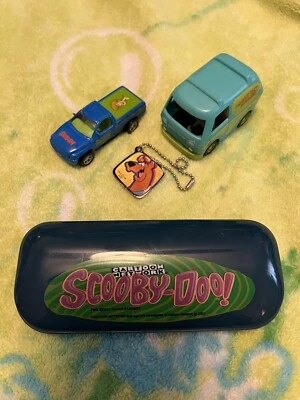 SCOOBY-DOO! LOT Racing Champions Truck, Burger King Van, Key Chain & Glass Case - Image 1 of 4