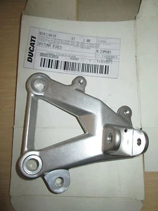 NEW GENUINE DUCATI 848 1098 1198 FRONT LH FOOTPEG PLATE 82411461A - Picture 1 of 1